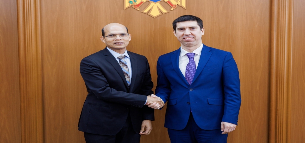 Ambassador Dr Manoj Kumar Mohapatra met Dy PM & FM Mihai Popsoi  of the Republic of Moldova.