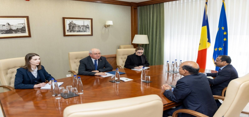 Ambassador Dr Manoj Kumar Mohapatra met Prime Minister H. E. Mr. Alexandru Munteanu of the Republic of Moldova