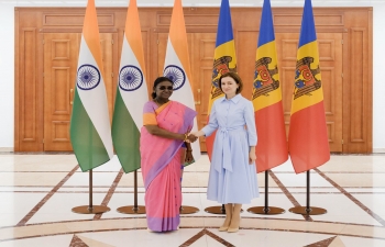 President of Moldova Maia Sandu Welcomes President Droupadi Murmu to Chișinău